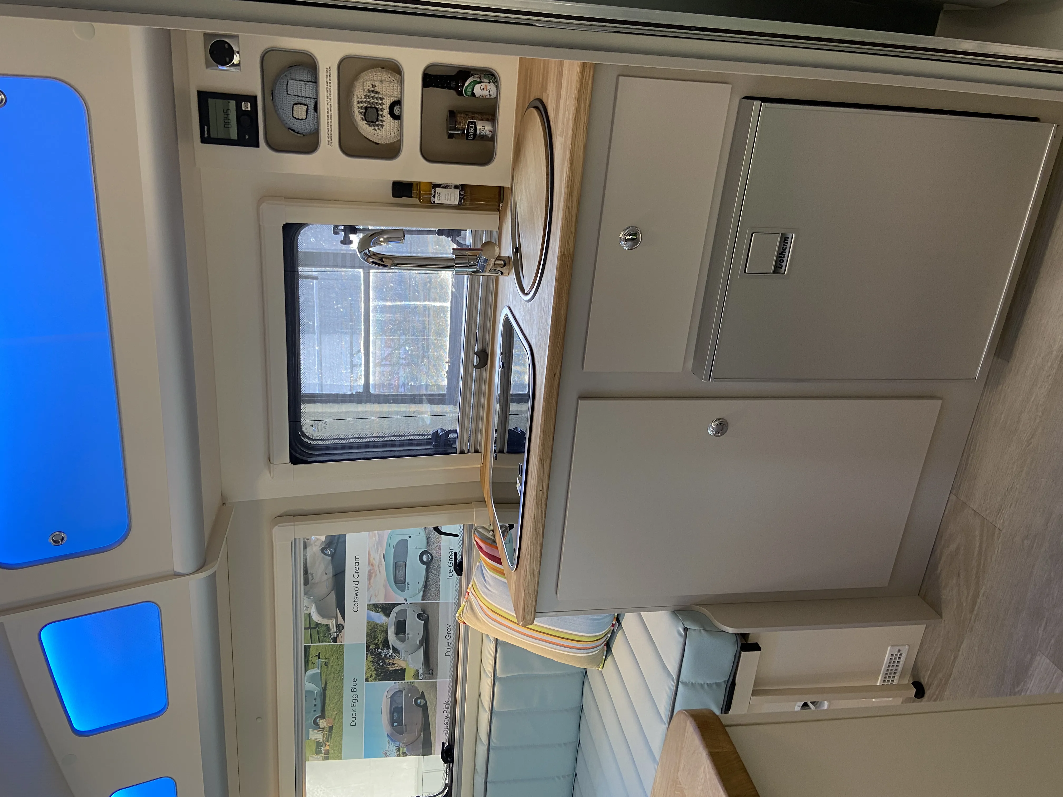 62C6C4F8 FD55 48A9 8D18 132E3932674C