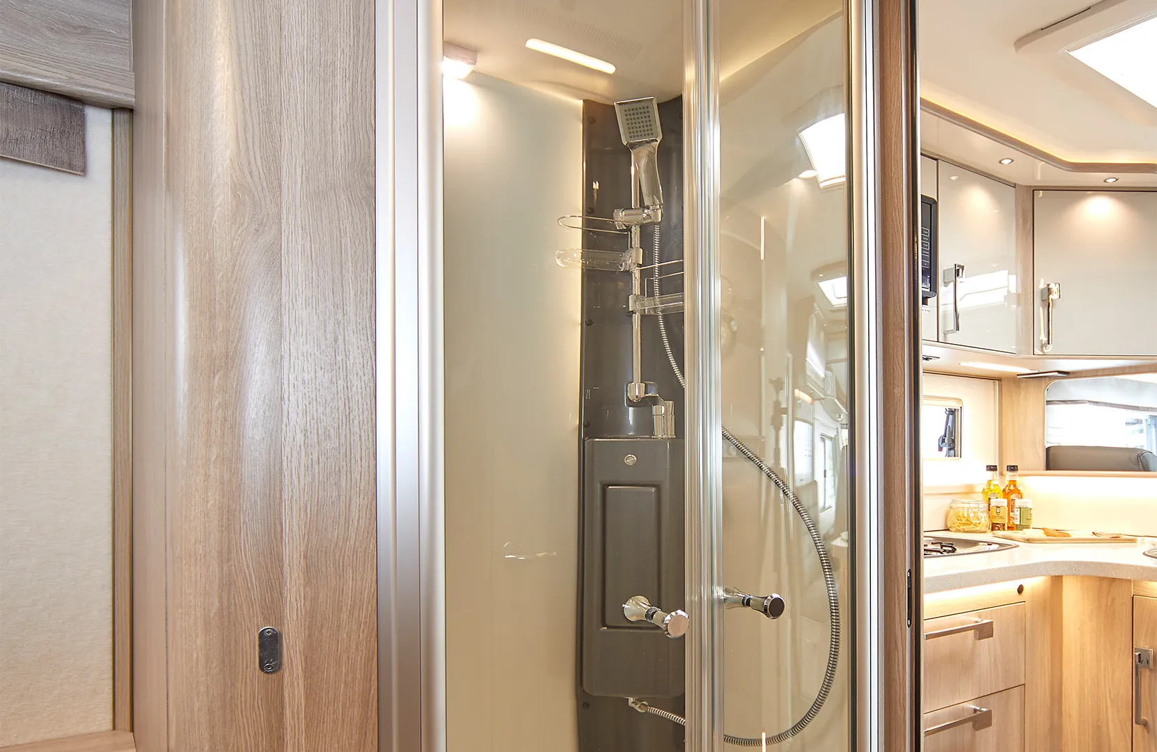 Coachman Travelmaster Imperial Shower