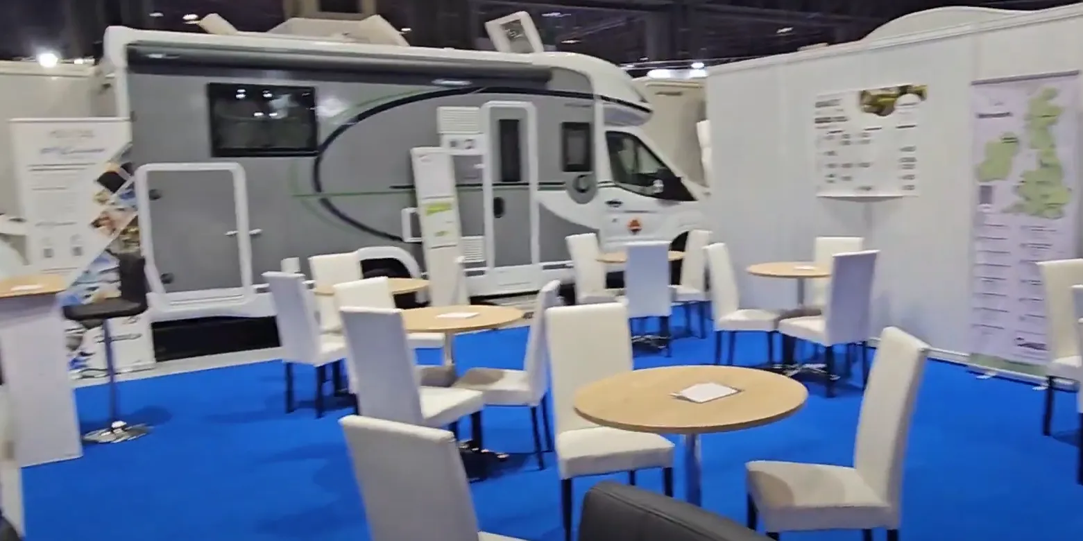 Chausson Stand Seating