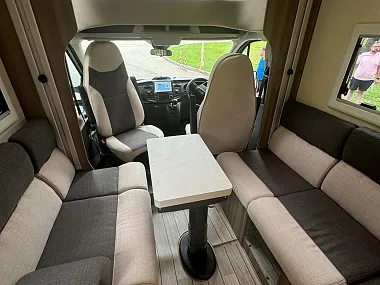 Roller Team Kronos 590 Compact Motorhome Shower Bathroom