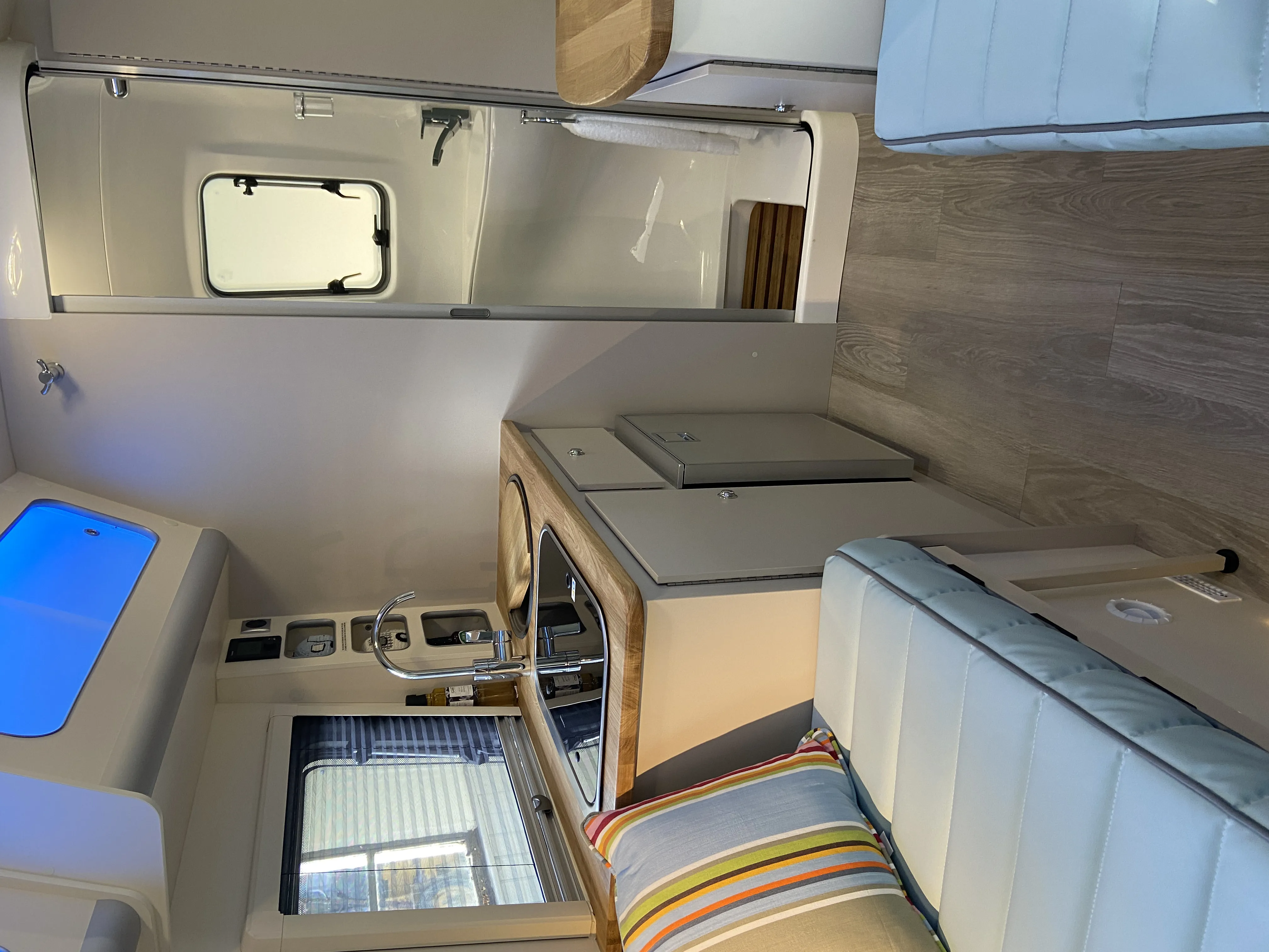 925AC68A CA96 4A9F 816A FEFBD3537126